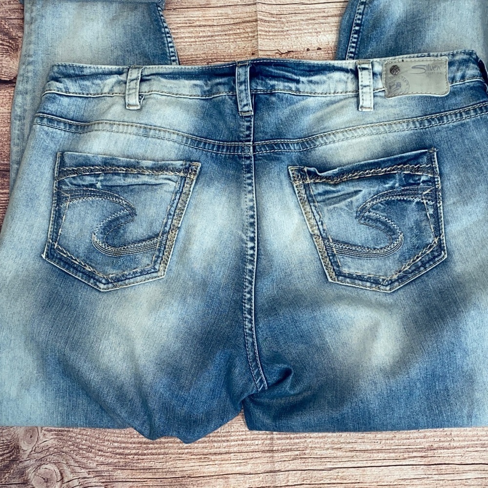 Silver Jeans Distressed Boyfriend Light Wash - Picture 4 of 7